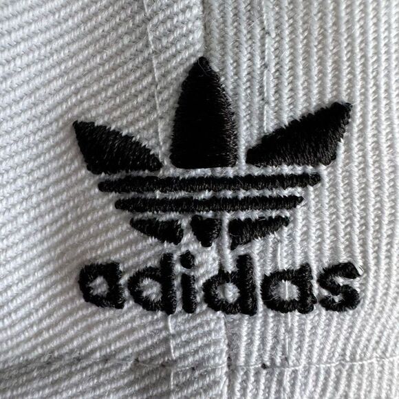 Adidas Original Flat-Brim Basebell Cap With Embroidery Initials - Picture 12 of 13